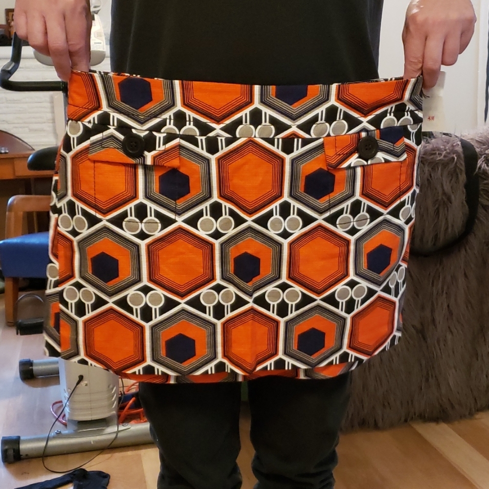 Size 10 Adorable H&M Mod Mini!!